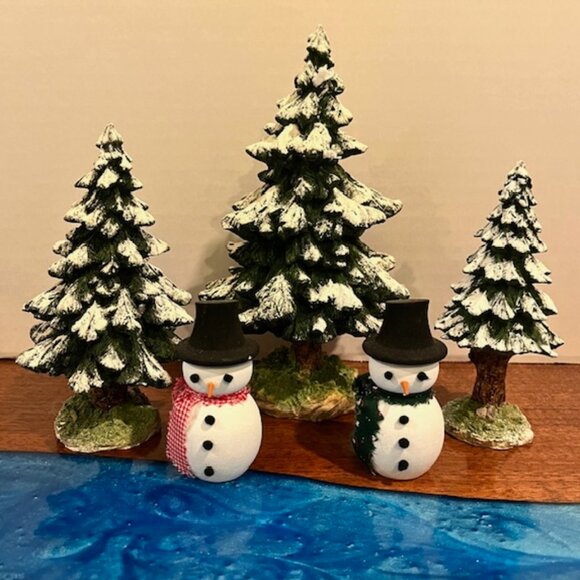 Dept 56 Village "Snowy Scotch Pines" and Extra Snowmen - Picture 2 of 15